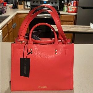 Steve Madden women’s purse.